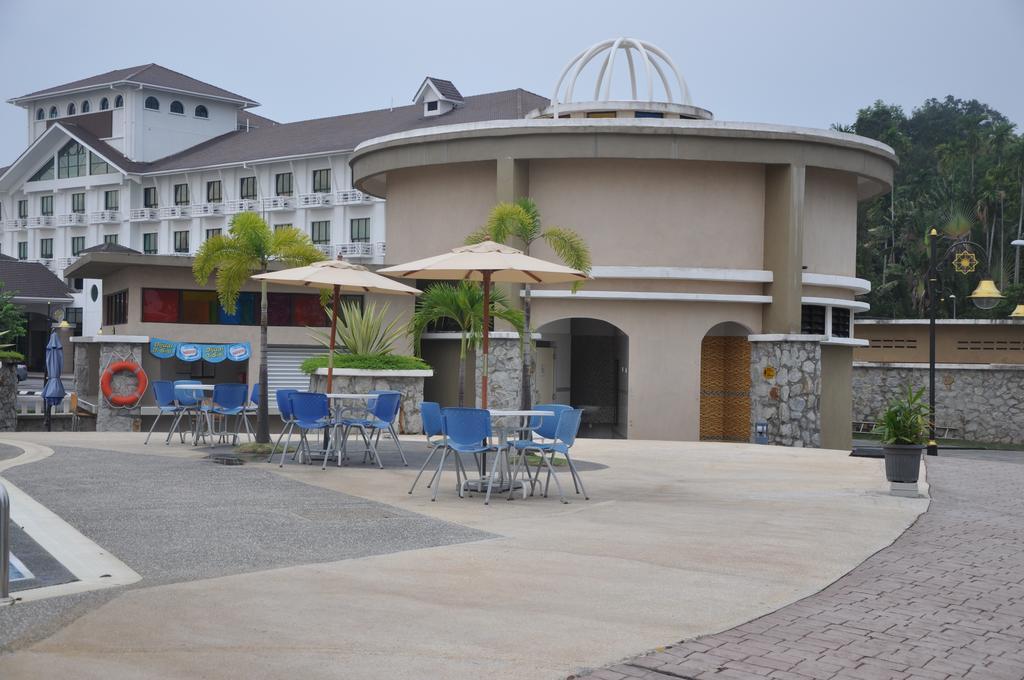 Klana Beach Resort Port Dickson Exteriör bild
