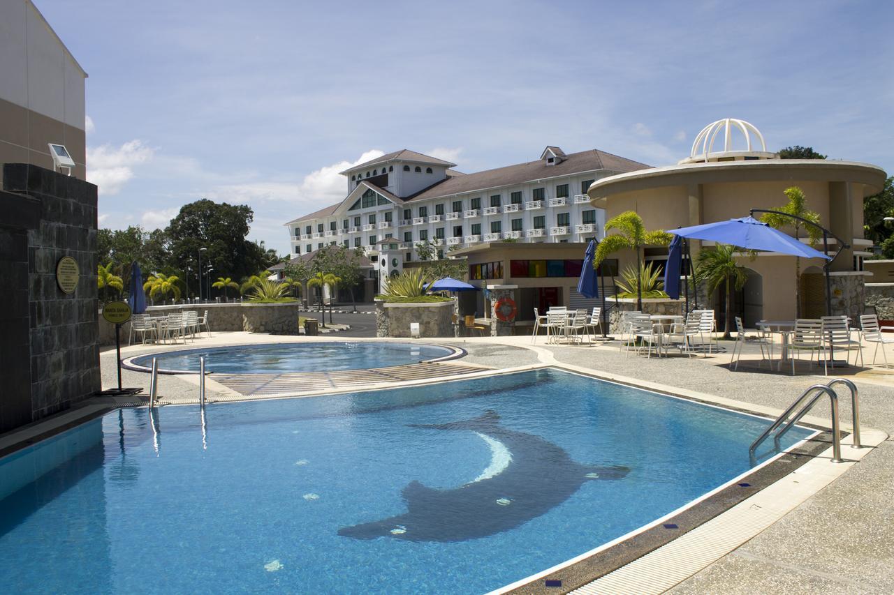 Klana Beach Resort Port Dickson Exteriör bild