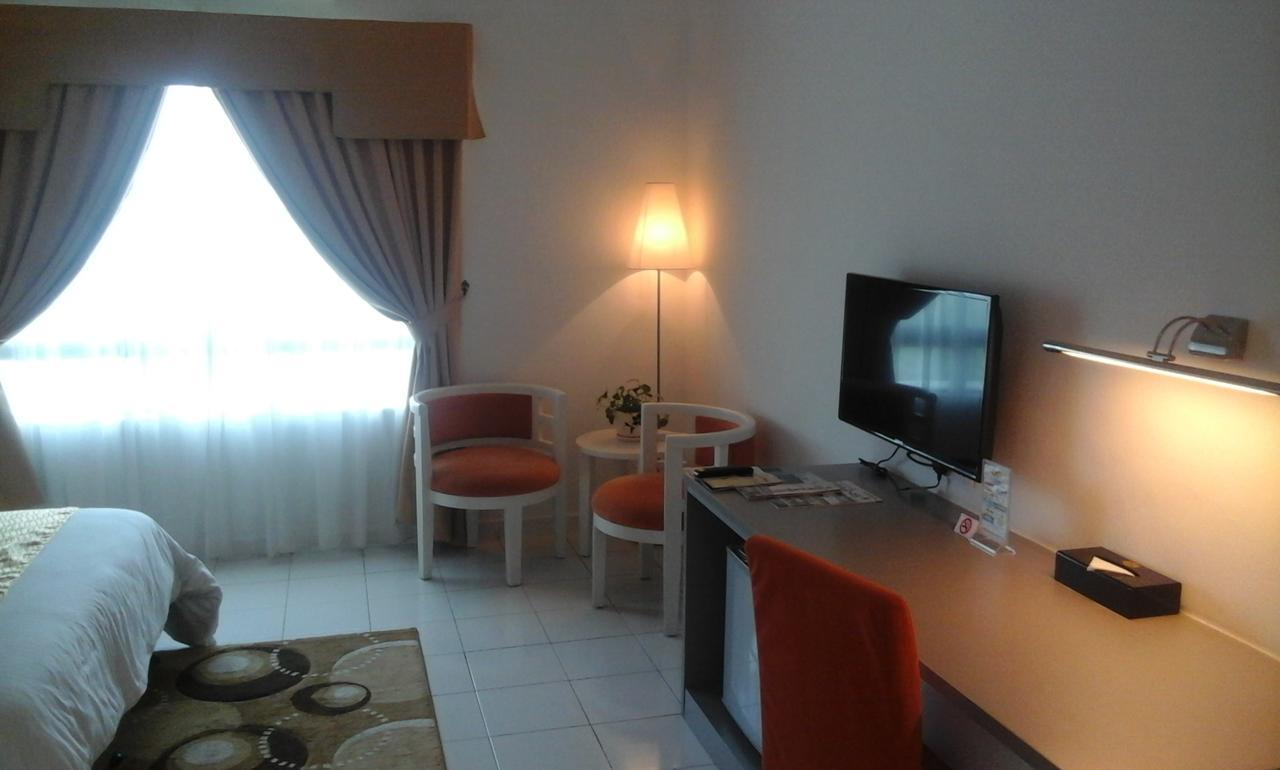 Klana Beach Resort Port Dickson Exteriör bild