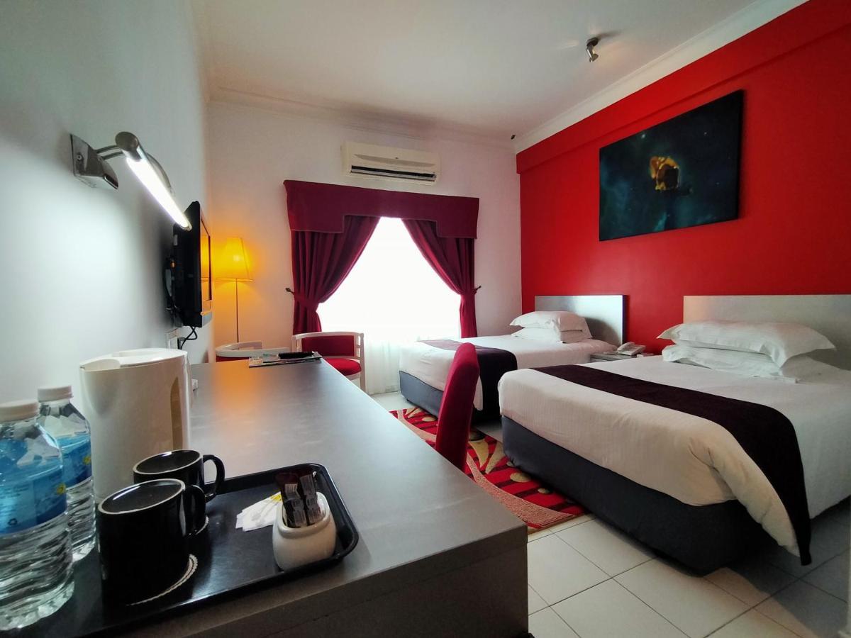 Klana Beach Resort Port Dickson Exteriör bild